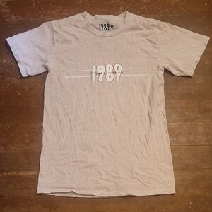 1989 Graphic Womans T-Shirt - Cream